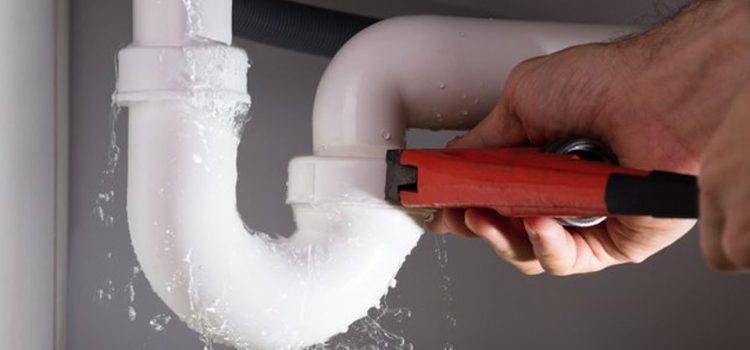 tips atasi kebocoran pipa air bersih di rumah