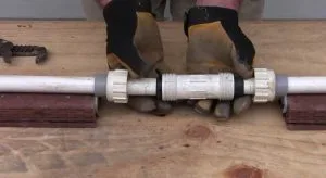 Penyambungan PIpa Plastik Model Mechanical